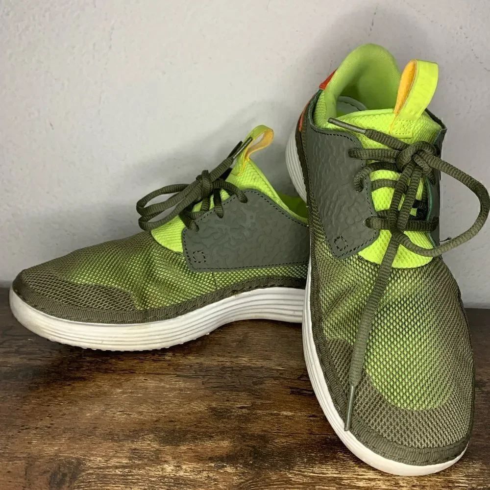 Nike Solarsoft Moccasin Sneakers